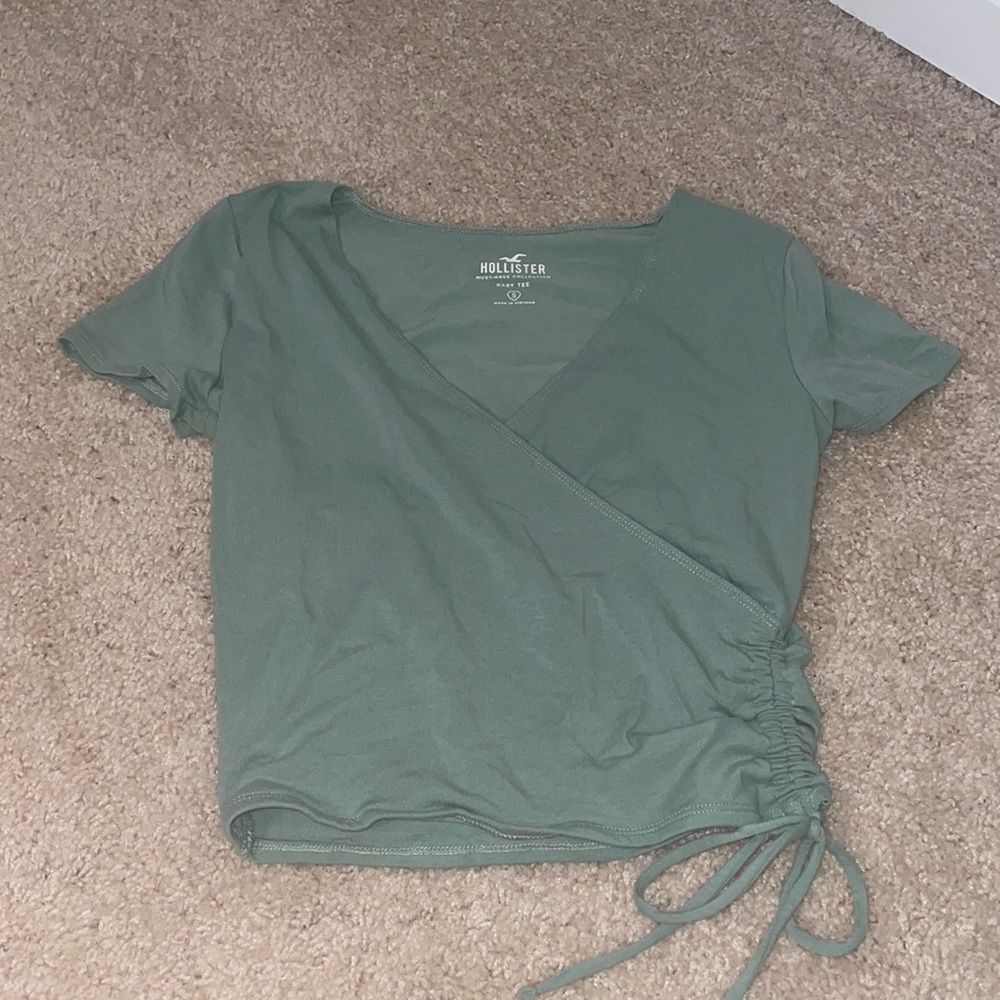 Hollister crop top